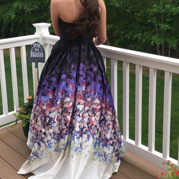 Prom dress - Picture 4 of 4